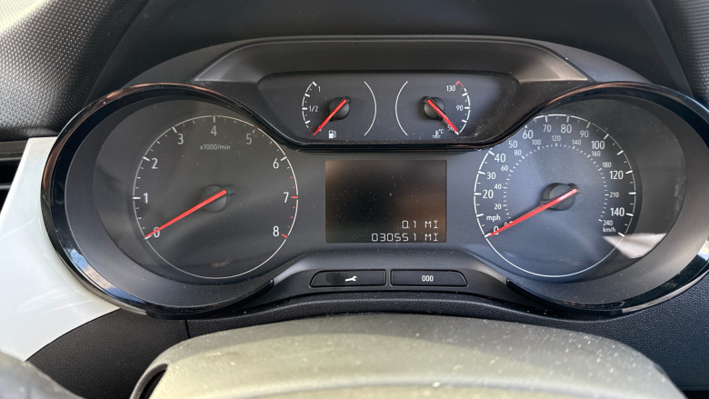 Vauxhall Crossland X 1.2T [110] Griffin 5dr [6 Spd] [Start Stop] Petrol Hatchback